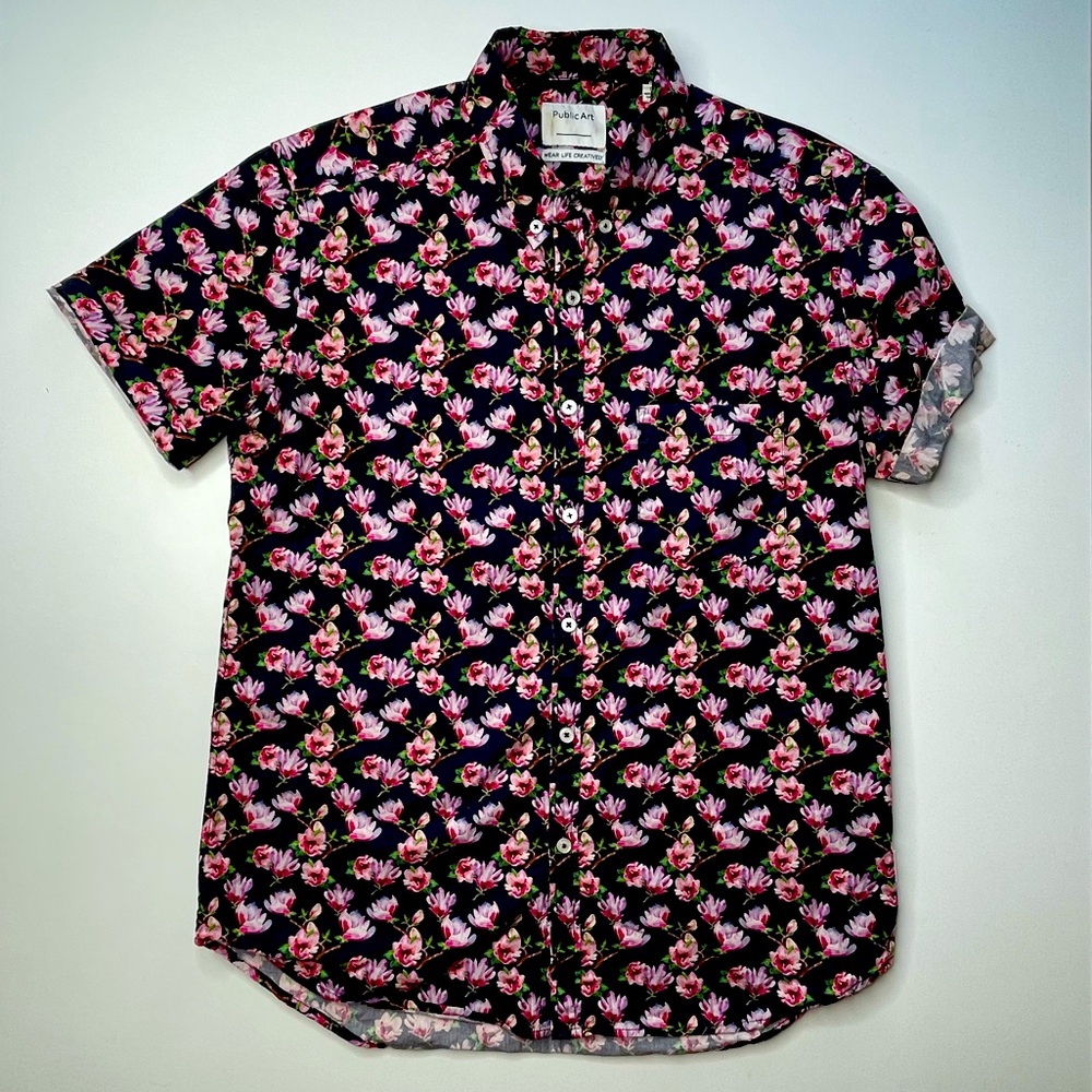 Men’s sm Public Art button up.